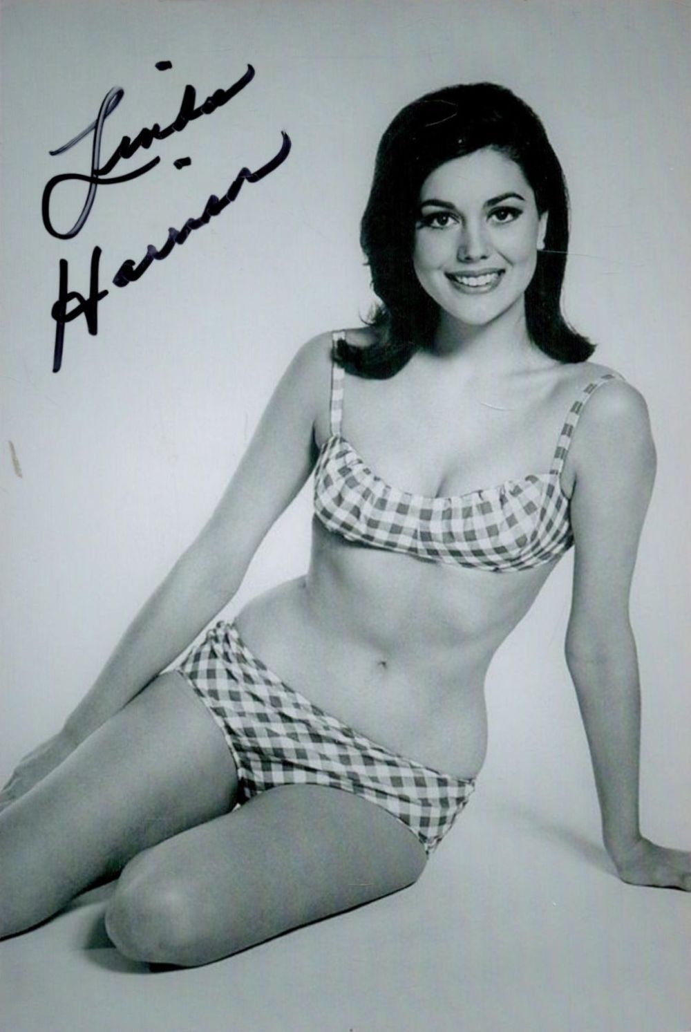 Lot 110: American Actress Linda Harrison Signed 6x4 inch Colour...