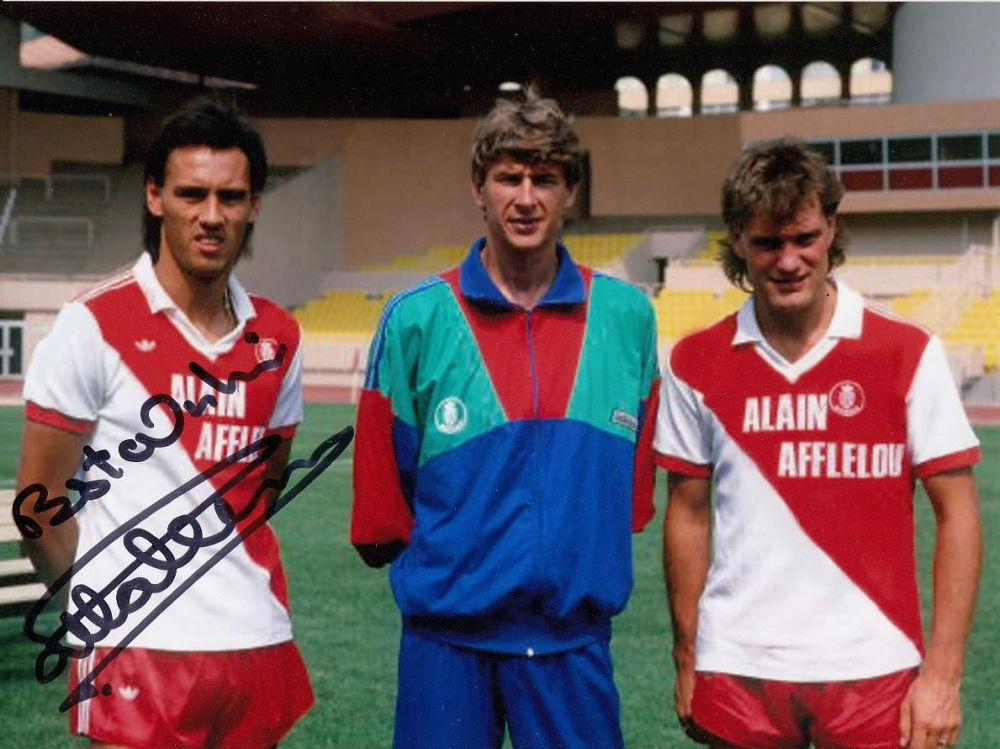 Lot 207: Autographed Mark Hateley 8 X 6 Photo colour,...