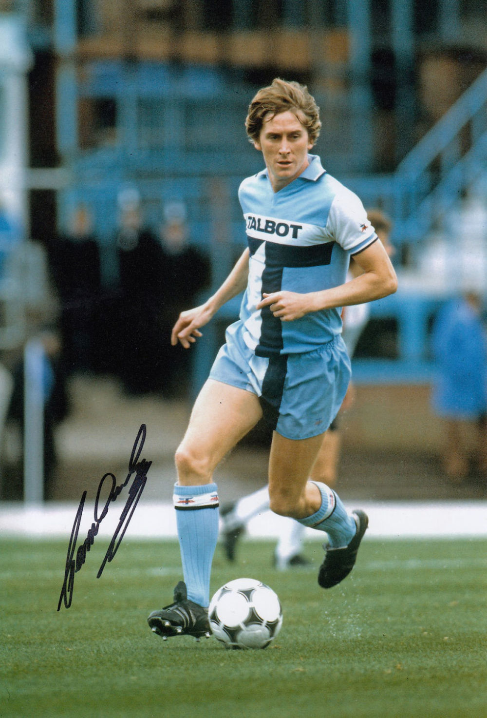 Lot 252: Autographed Gerry Daly 12 X 8 Photo colour,...