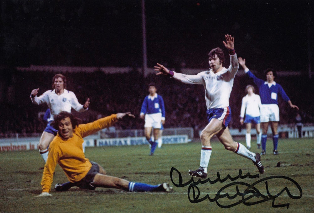 Lot 265: Autographed Malcolm Macdonald 12 X 8 Photo colour,...