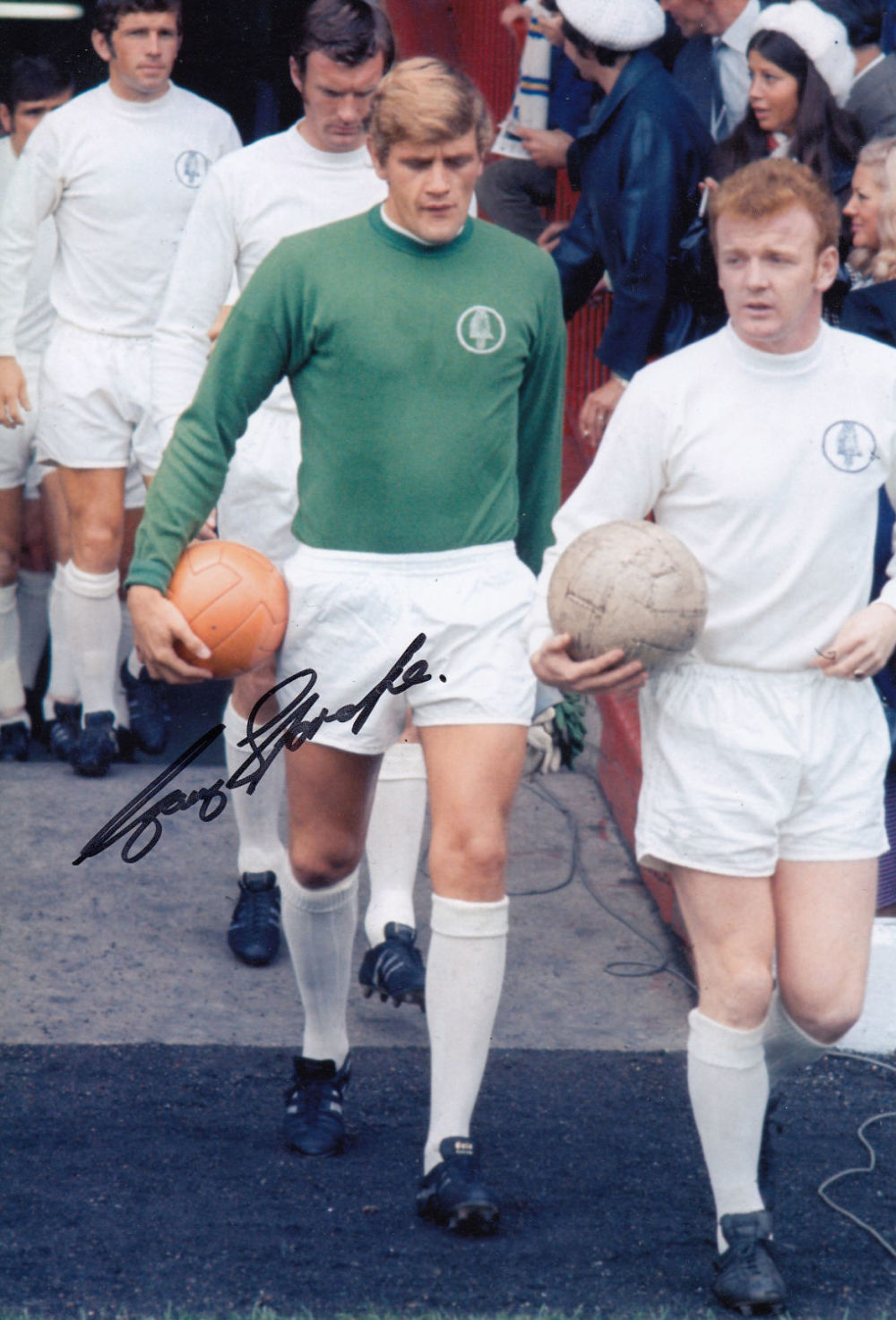 Lot 271: Autographed Gary Sprake 12 X 8 Photo colour,...