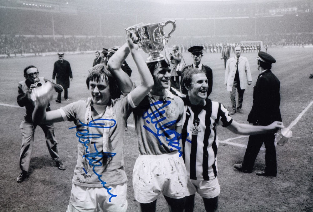 Lot 273: Autographed Manchester City 12 X 8 Photo -...