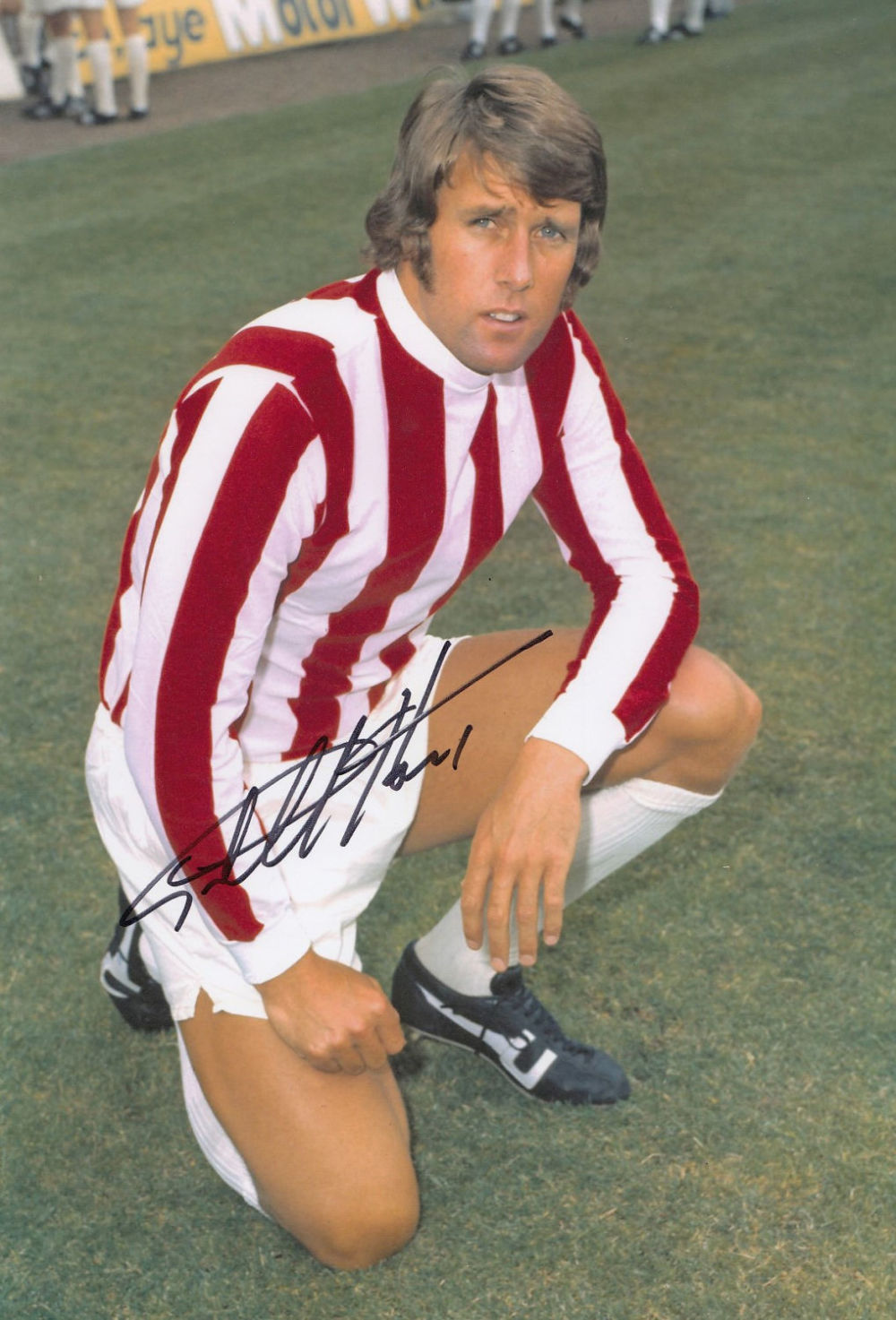 Lot 286: Autographed Geoff Hurst 12 X 8 Photo colour,...