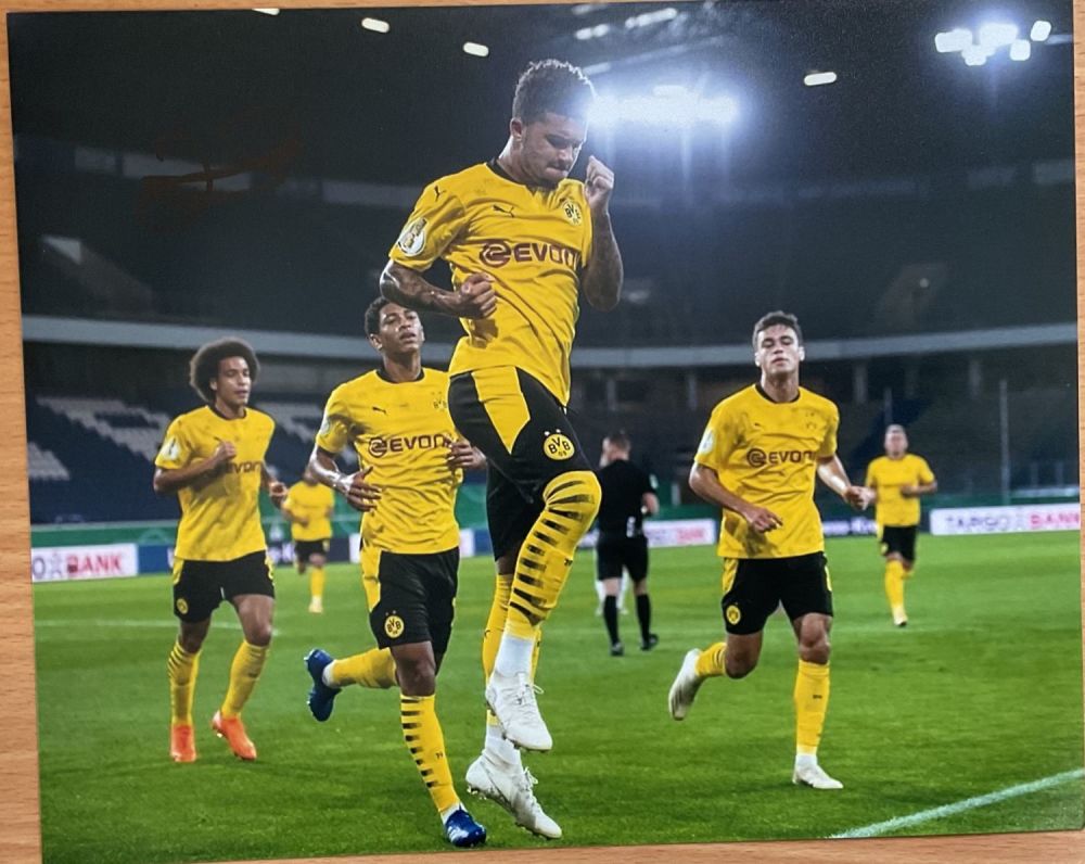Lot 581: Football Jadon Sancho Signed 10x8 inch Borussia Dortmund...