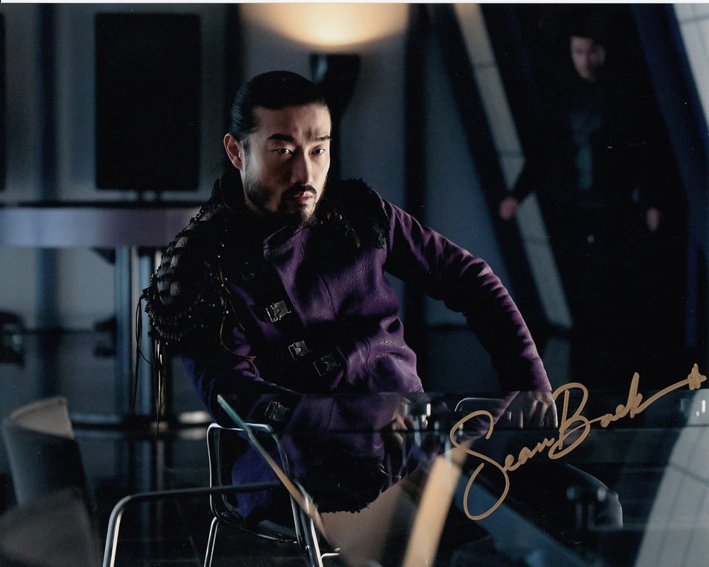 Lot 635: Blowout Sale! Killjoys Sean Baek hand signed 10x8...