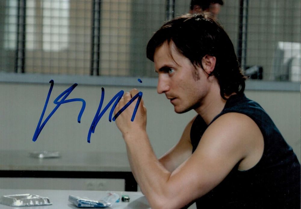 Lot 727: TV Film Clemens Schick signed 7x5 colour photo....