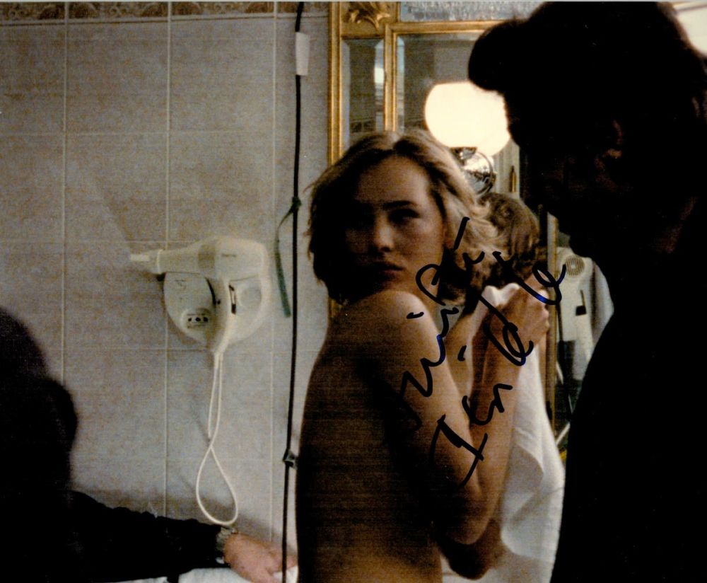 Lot 735: Isild Le Besco signed 10x8 colour photo. Good...