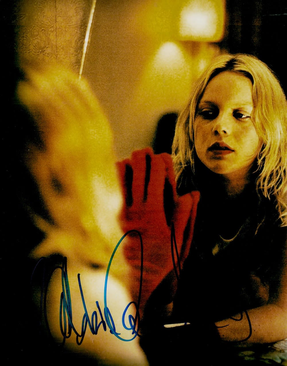 Lot 737: Abbie Cornish signed 10x8 colour photo. Good condition....