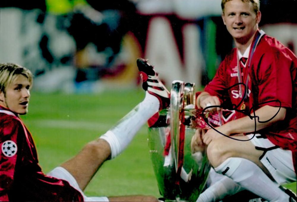 Lot 743: Manchester United David May 12 X 8 Signed...