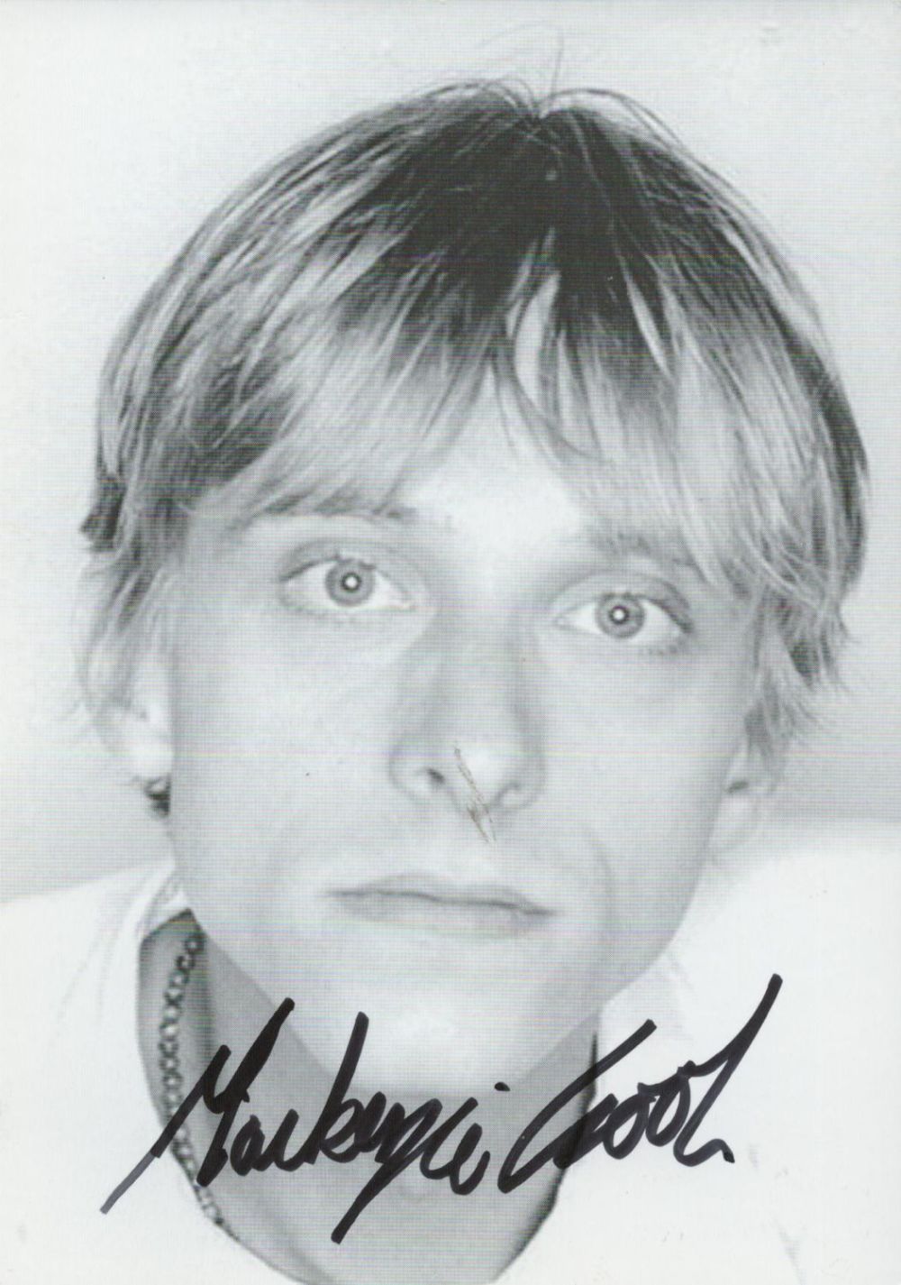 Lot 168: Mackenzie Crook signed 6x4 black and white photograph....