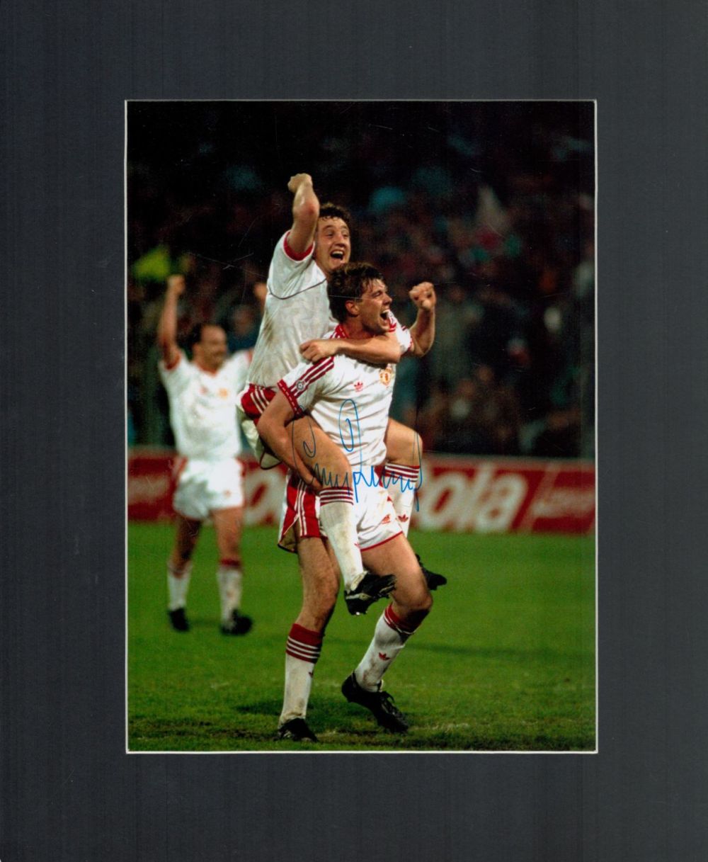 Lot 225: Gary Pallister 14x12 mounted signature piece. Pallister (born...