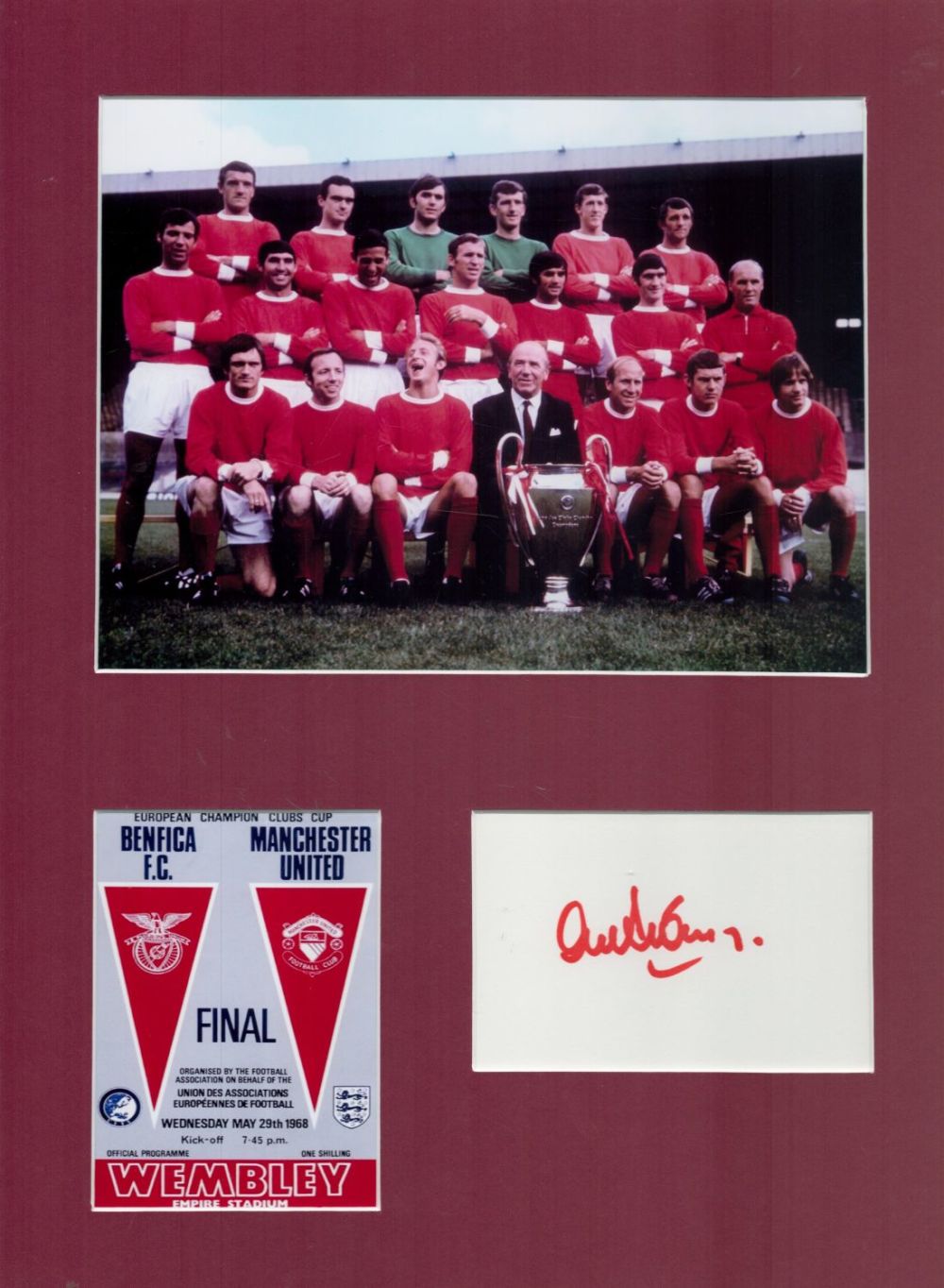 Lot 230: Alex Stepney 16x12 mounted signature piece. Stepney (born...