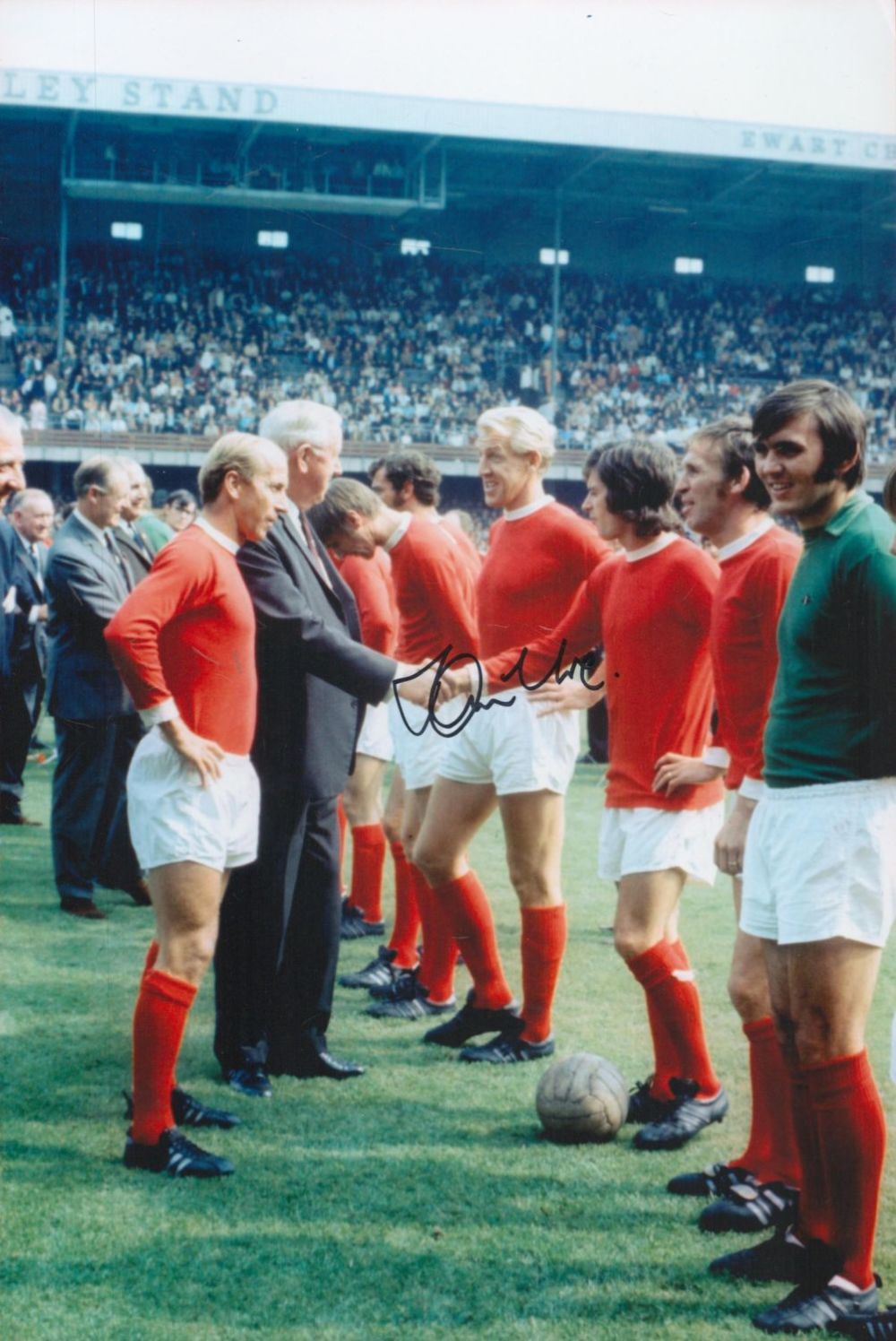 Lot 306: Football Ian Ure signed 12x8 Manchester United colour...