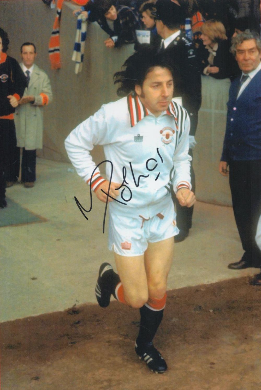 Lot 320: Football Mickey Thomas signed 12x8 Manchester United colour...