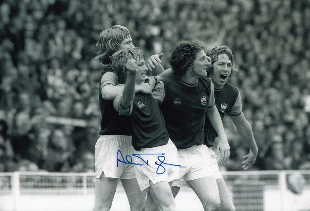 Lot 225: Football autographed Alan Taylor 12 X 8 signed...