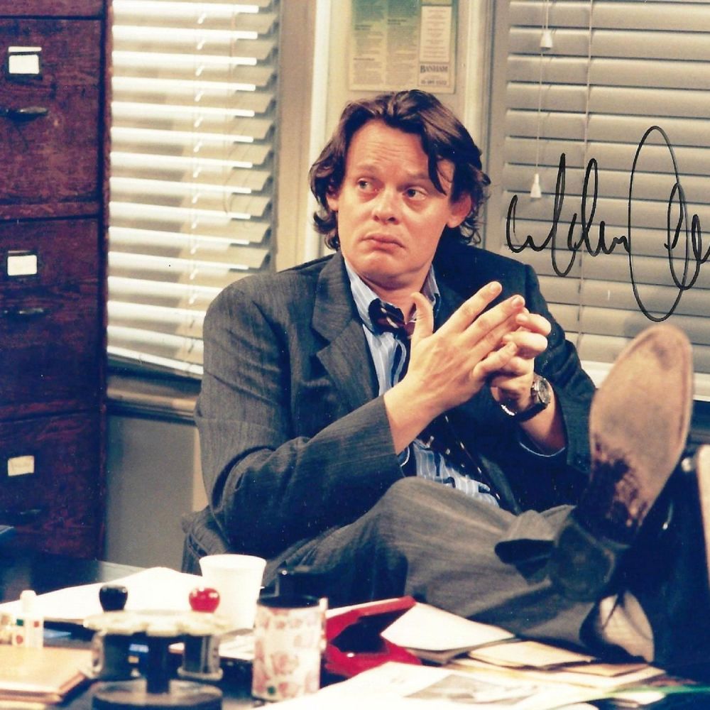 Lot 362: Martin Clunes Signed 7x5 inch colour Photo. Good...