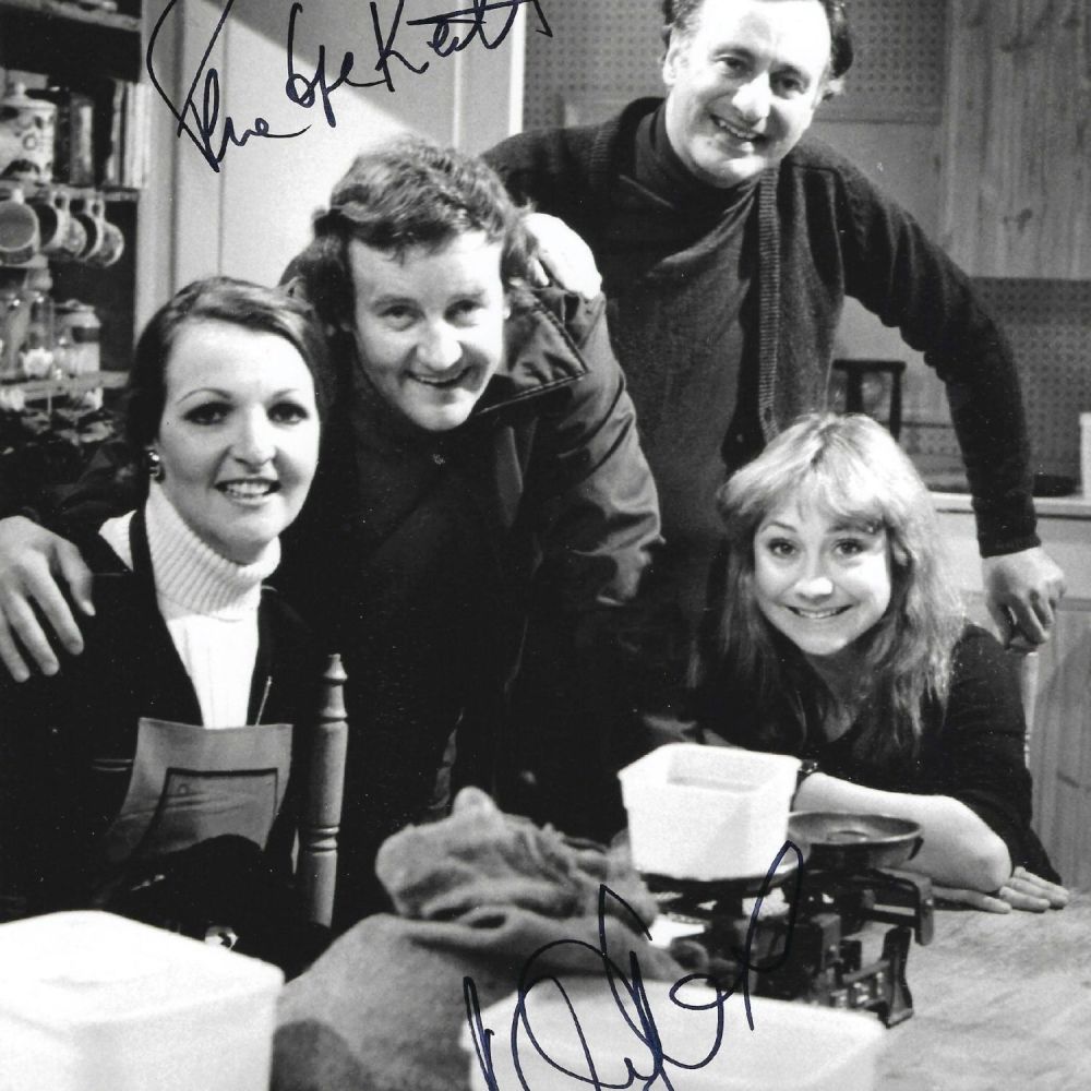 Lot 368: Penelope Keith and Felicity Kendal Signed 10x8 inch...
