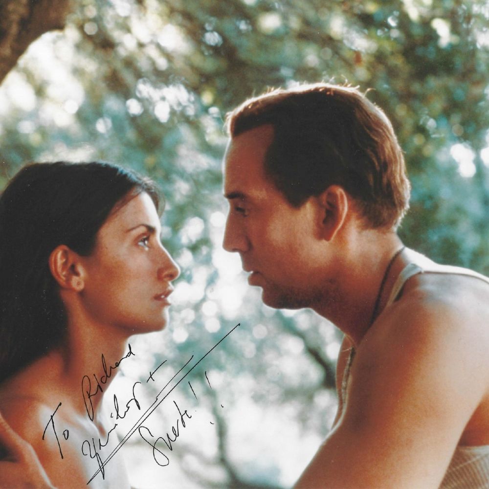 Lot 382: Penelope Cruz Signed 10x8 inch Colour Photo. Dedicated....