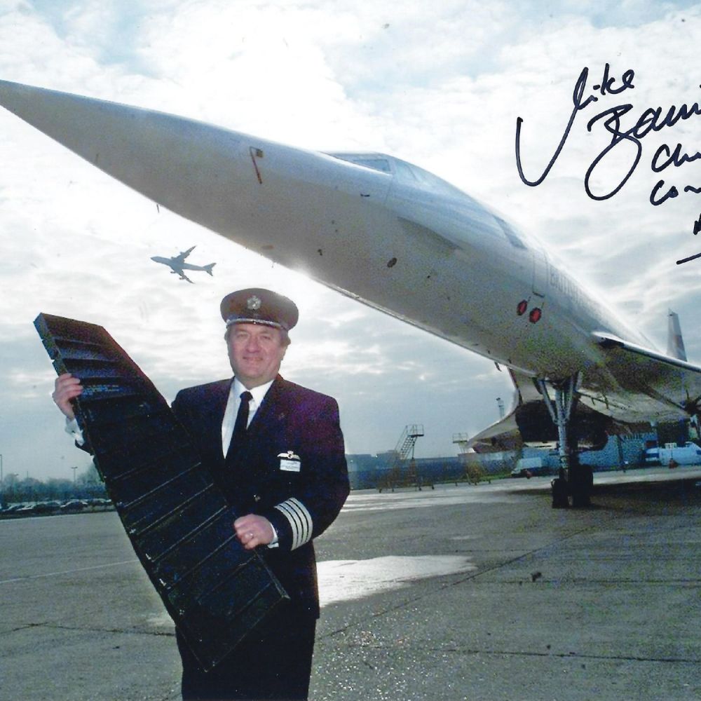 Lot 408: Chief Concorde Pilot Mike Bannister Signed 11x8 inch...