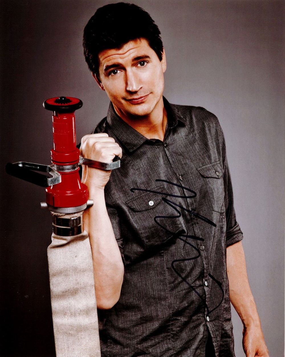 Lot 480: Ken Marino Signed 10x8 inch Colour Photo. Signed...