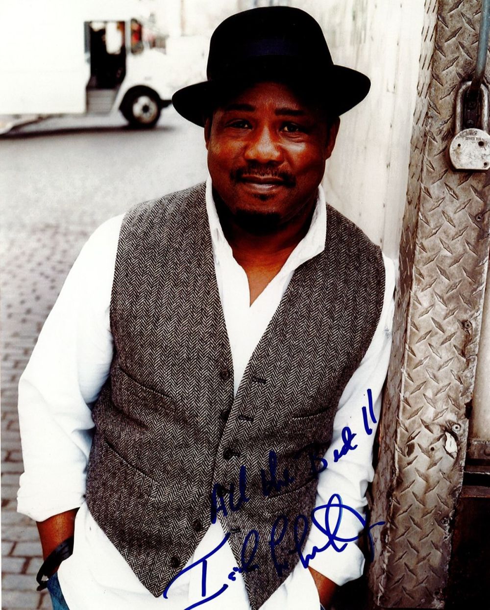 Lot 518: American Actor Isiah Whitlock Jr. Signed 10x8 inch...