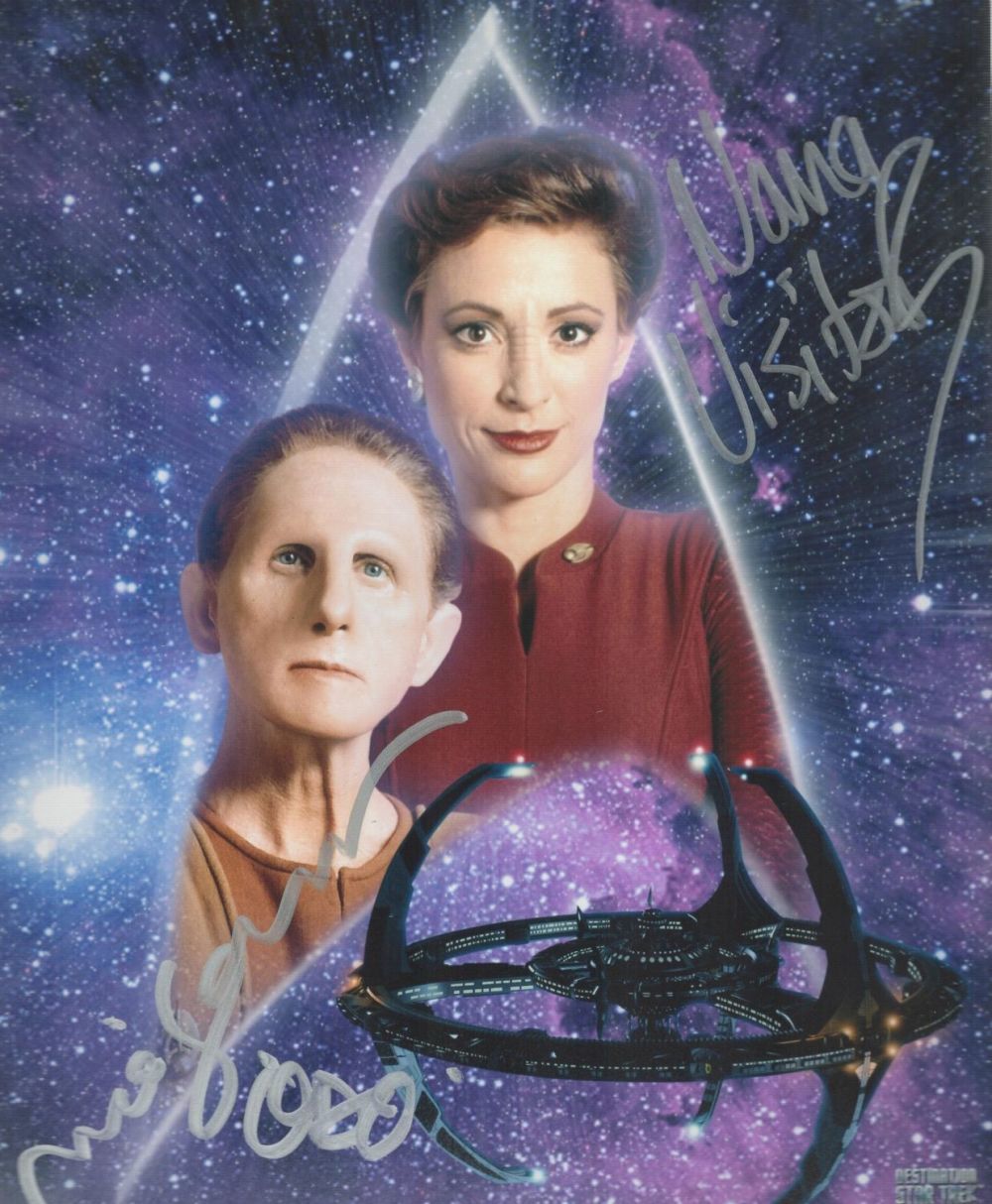 Lot 551: Nana Visitor and René Auberjonois signed star trek...