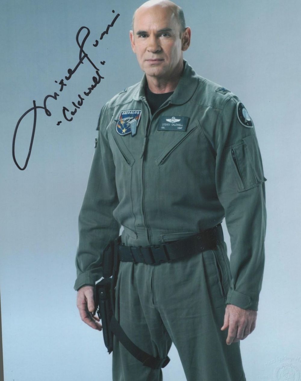 Lot 571: Mitch Pileggi signed 10x8 colour photo. Pileggi is...