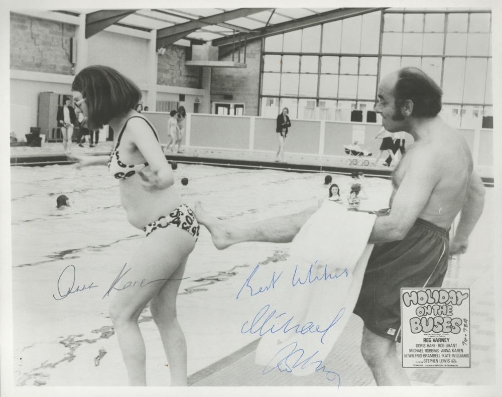 Lot 617: Holiday on the Buses, a 10x8 band w...