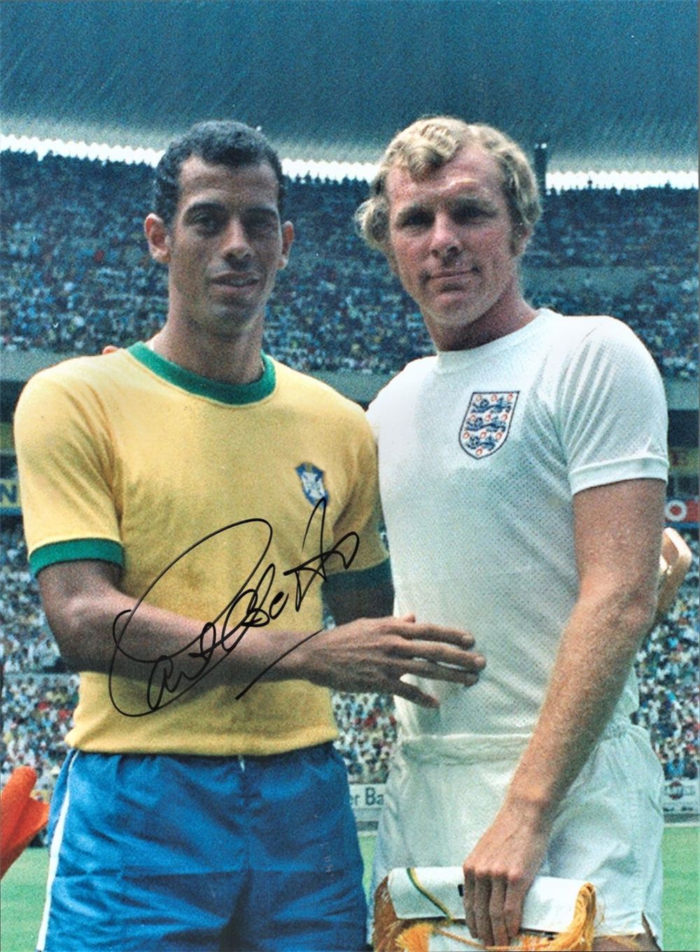 Lot 687: Football, Carlos Alberto signed 12x16 colour photograph pictured...