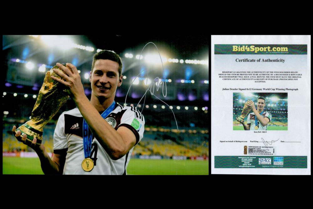 Lot 135: Sport Football, Julian Draxler signed 12x8 colour photograph...