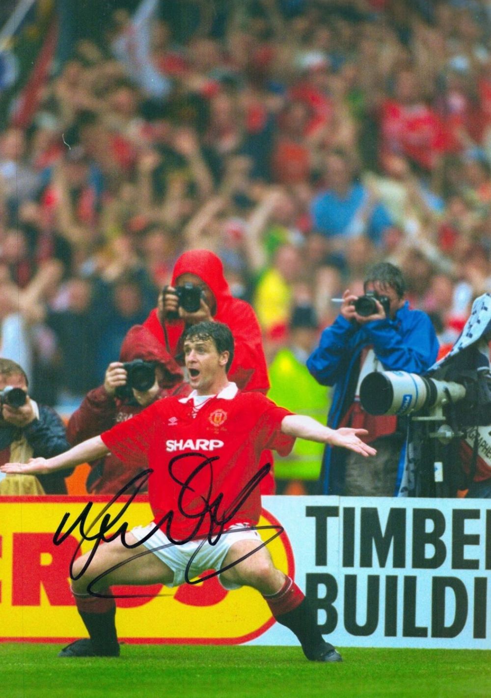 Lot 306: Football Mark Hughes signed Manchester United 12x8 colour...