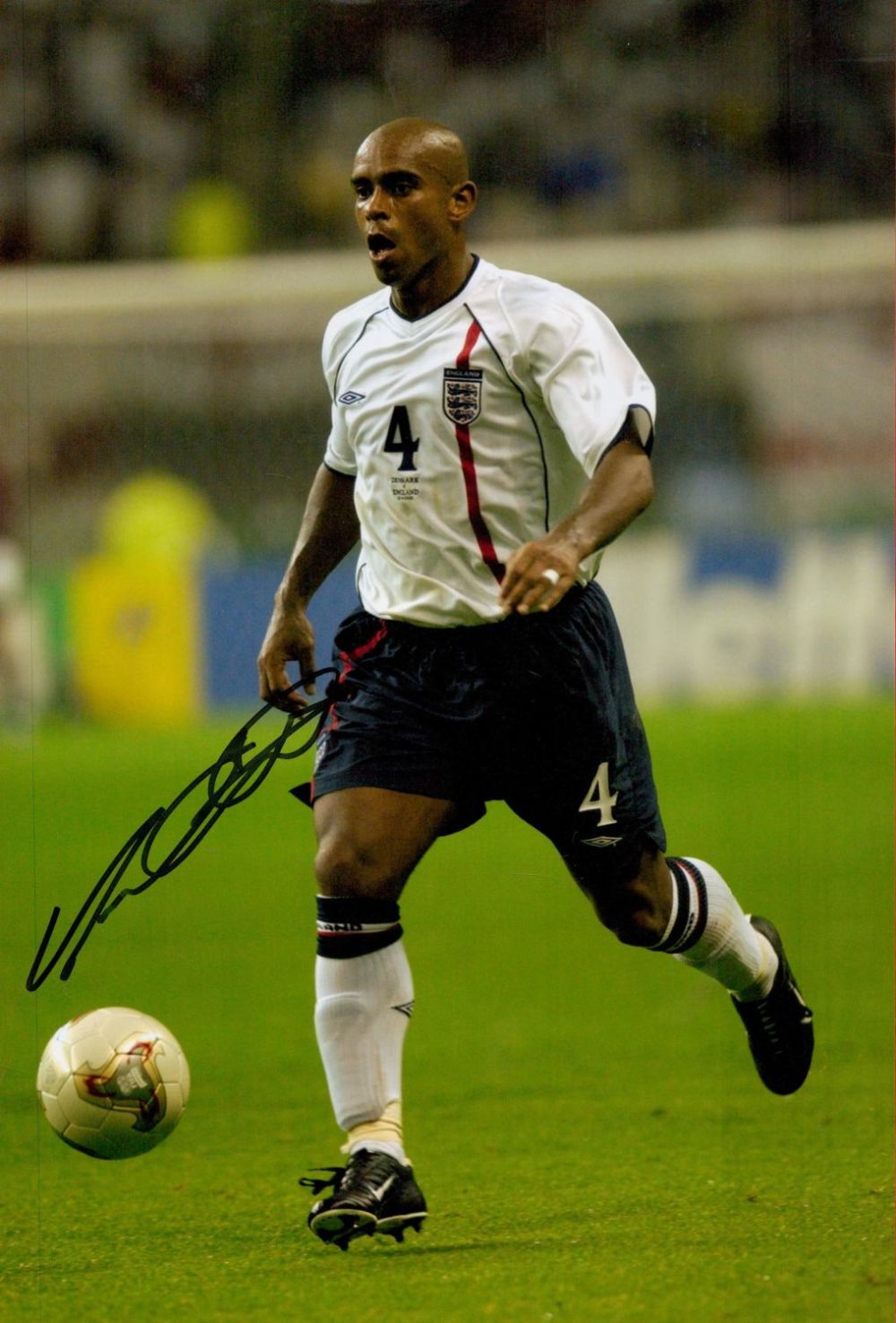 Lot 339: Trevor Sinclair signed 12x8 England colour photo. Trevor...
