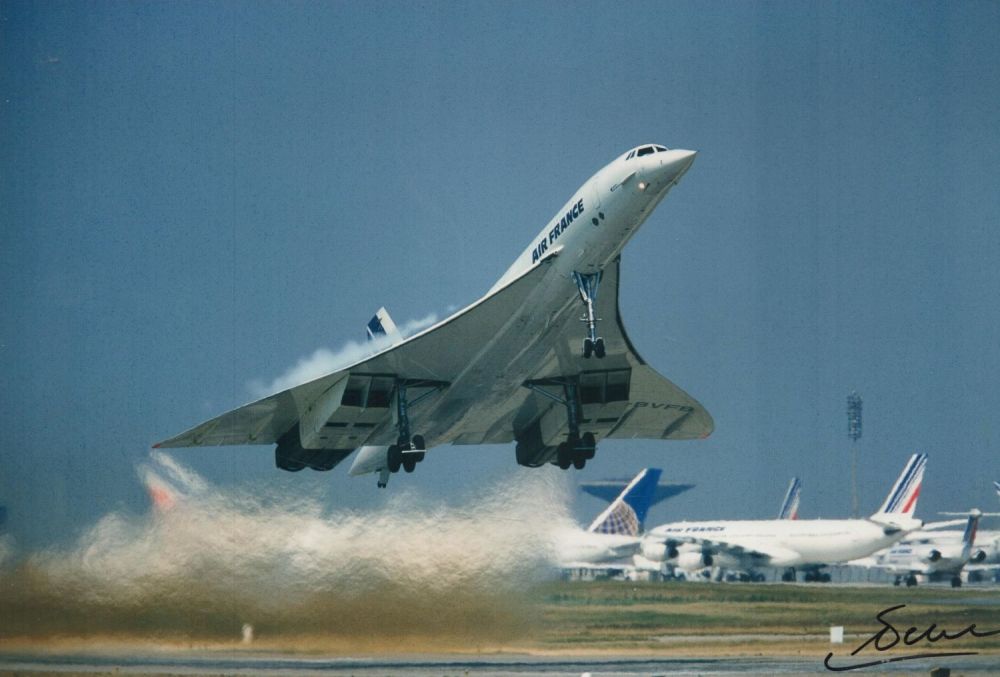 Lot 82: Concorde French Test Pilot Gilbert Defer. 8x12 inch...