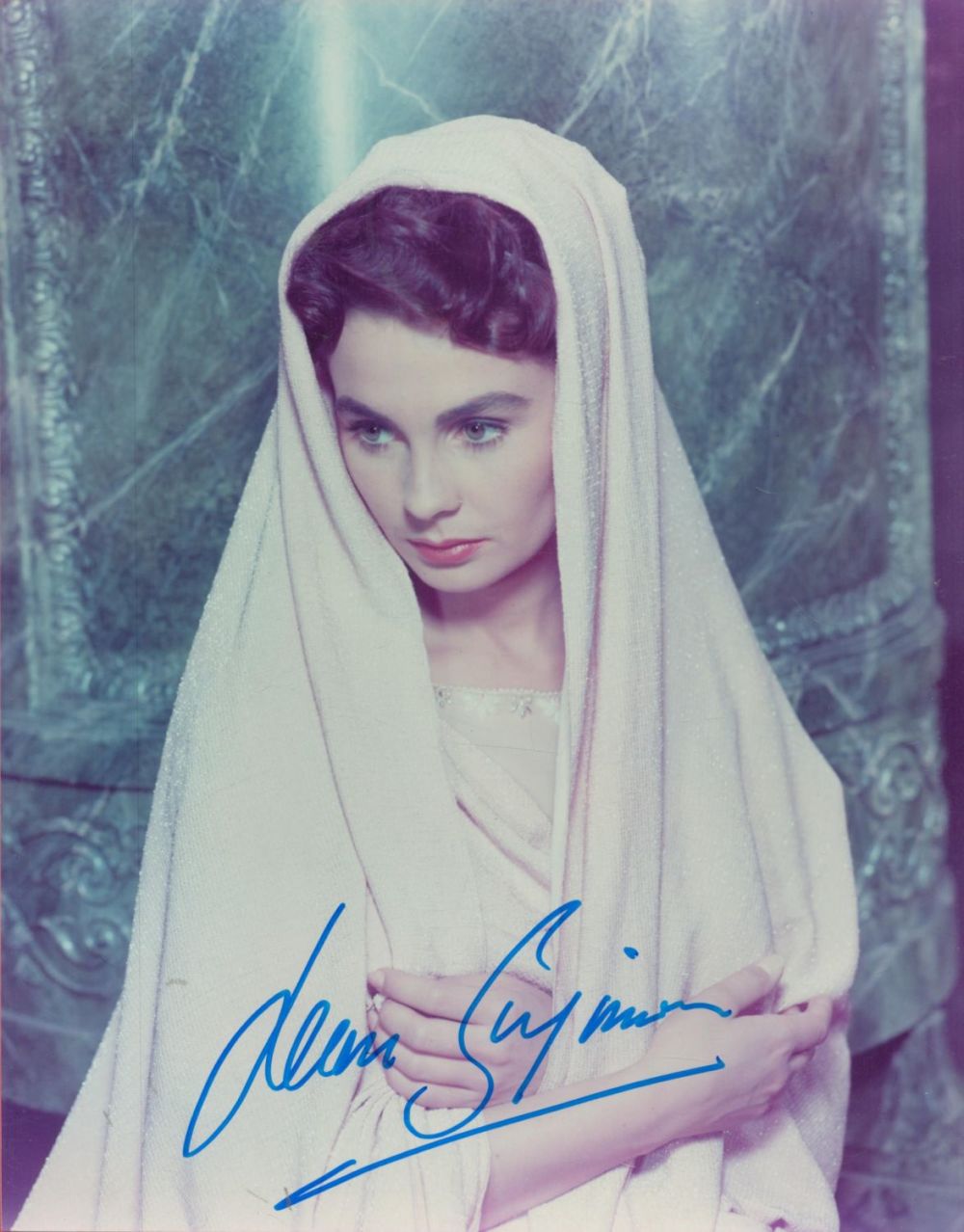 Lot 119: Jean Simmons signed 10x8 colour photograph signed in...