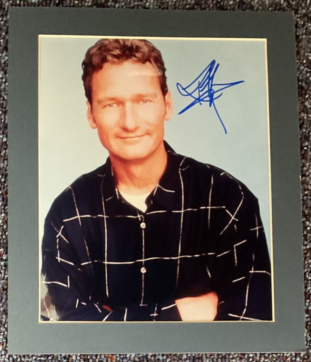Lot 313: Ryan Stiles signed 12x10 overall mounted colour photo....