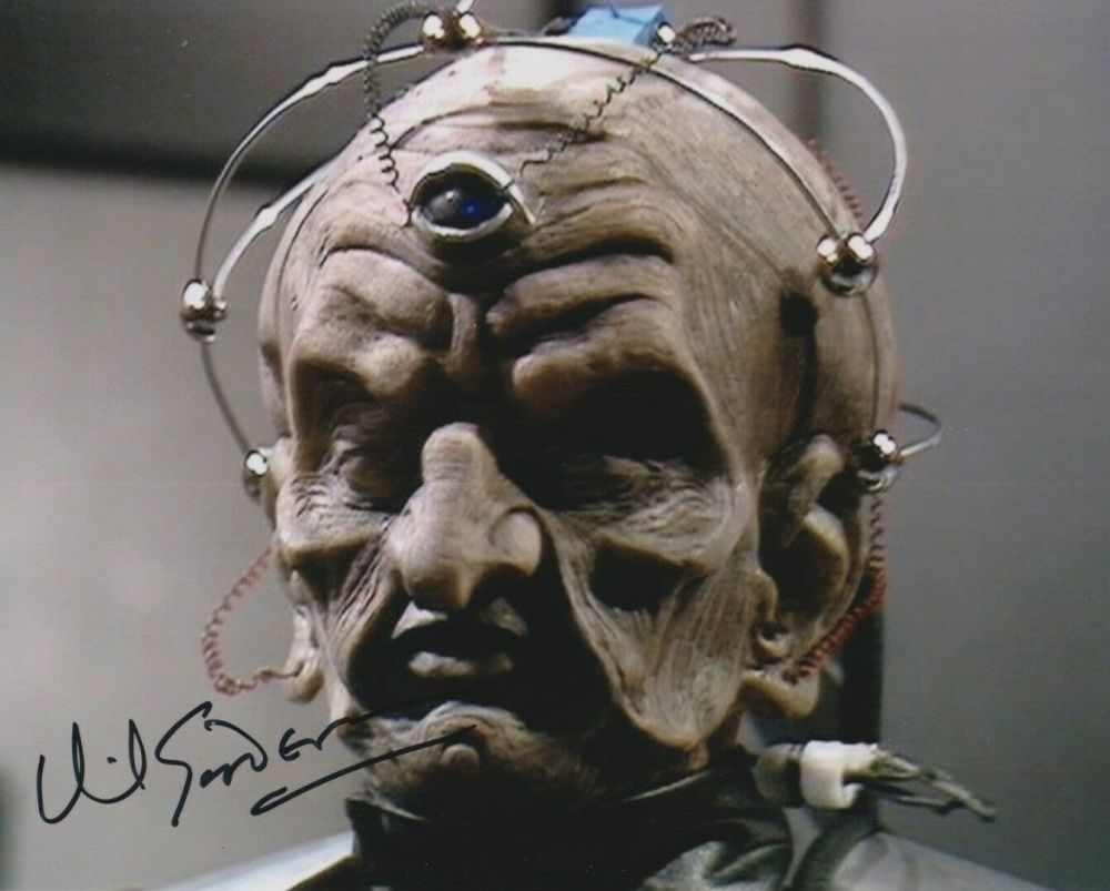 Lot 200: David Gooderson 10 x 8 photo signed in...