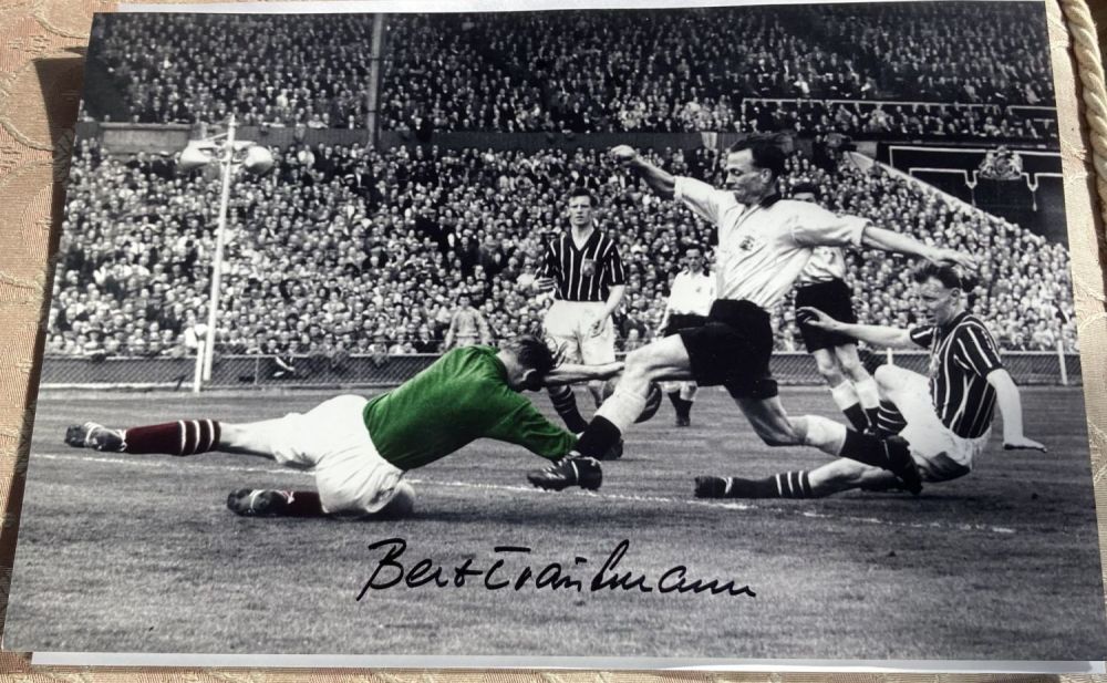 Lot 222: Football Bert Trautmann signed 12 x 8 inch...