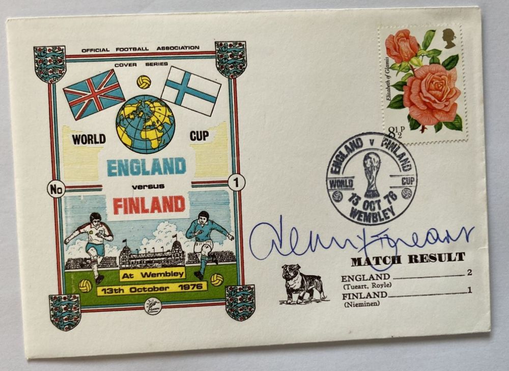 Lot 298: Dennis Tueart signed Dawn football cover 1978 England...
