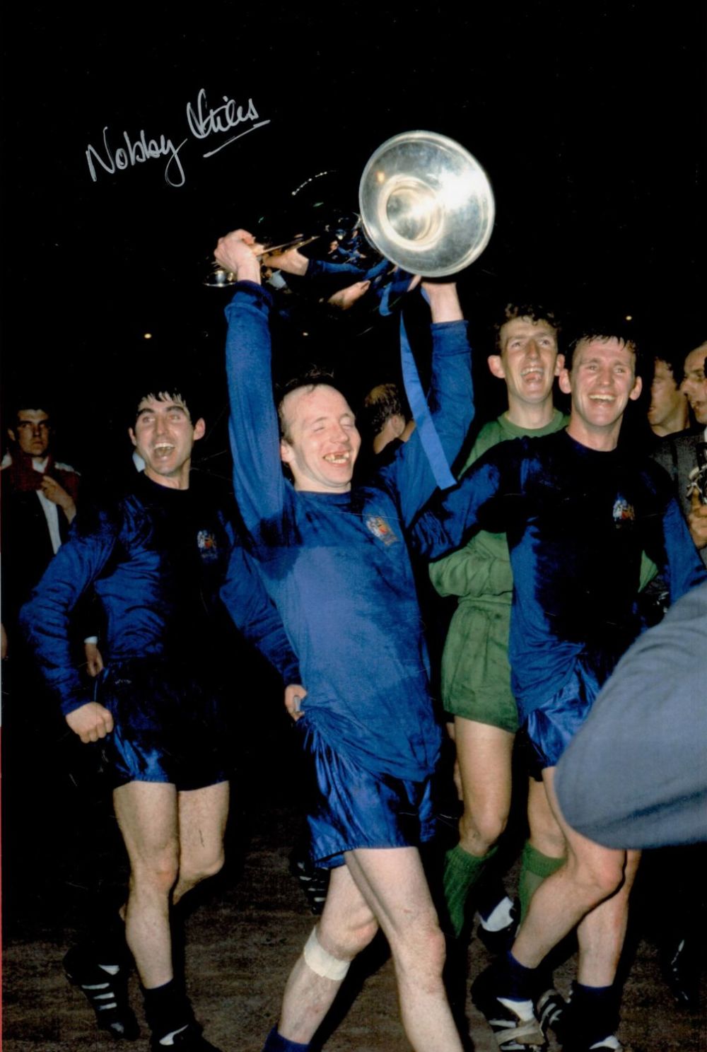 Lot 654: Football Former Man Utd Star Nobby Stiles Signed...