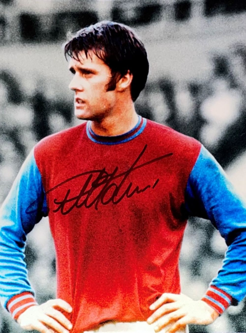 Lot 590: Geoff Hurst West Ham 16 x 12 Signed...