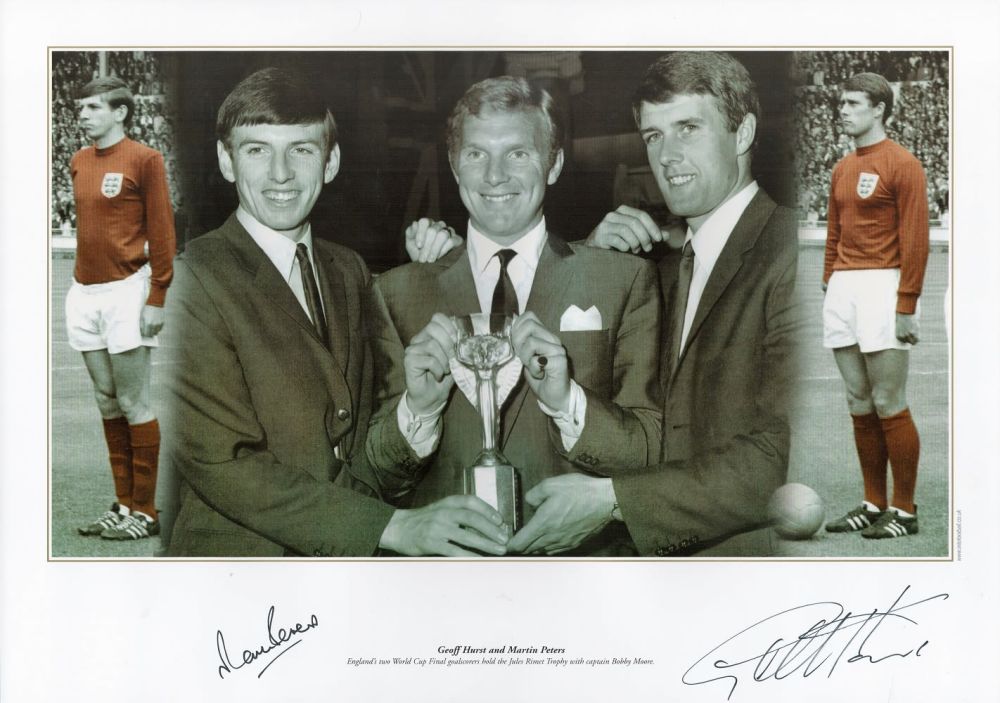 Lot 610: Geoff Hurst and Martin Peters signed 16 x...