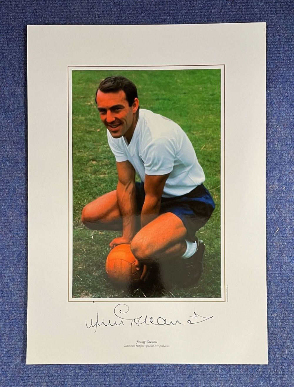 Lot 660: Jimmy Greaves signed 16 x 12 coloured print....