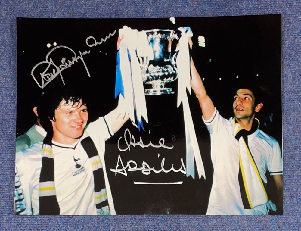 Lot 664: Ossie Ardiles and Steve Perryman signed 16 x...
