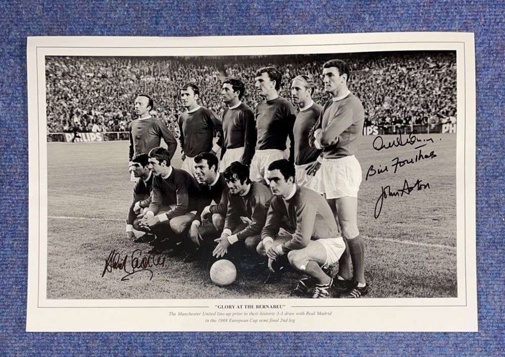 Lot 665: Manchester United Multi Signed 18 x 12 black...