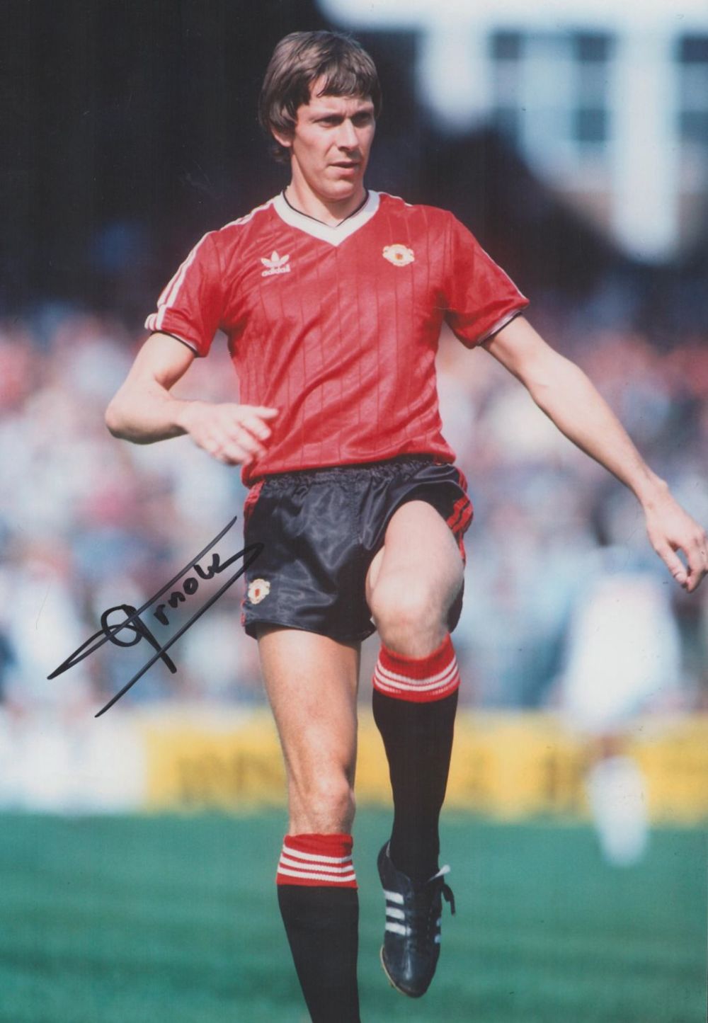 Lot 506: Arnold Muhren signed Manchester United 12x8 colour photo....