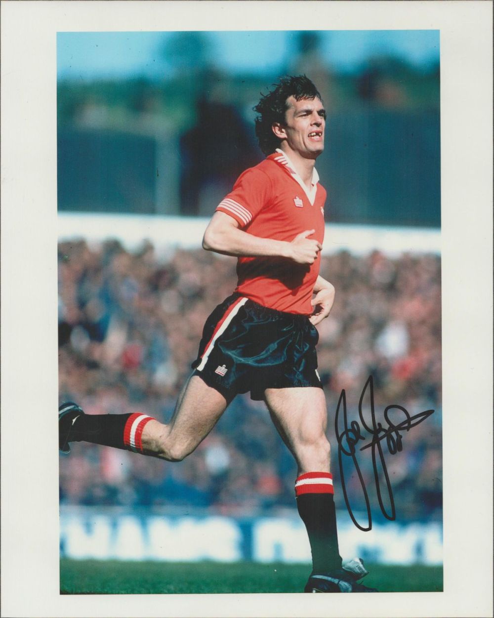 Lot 517: Joe Jordan signed Manchester United 10x8 colour photo....