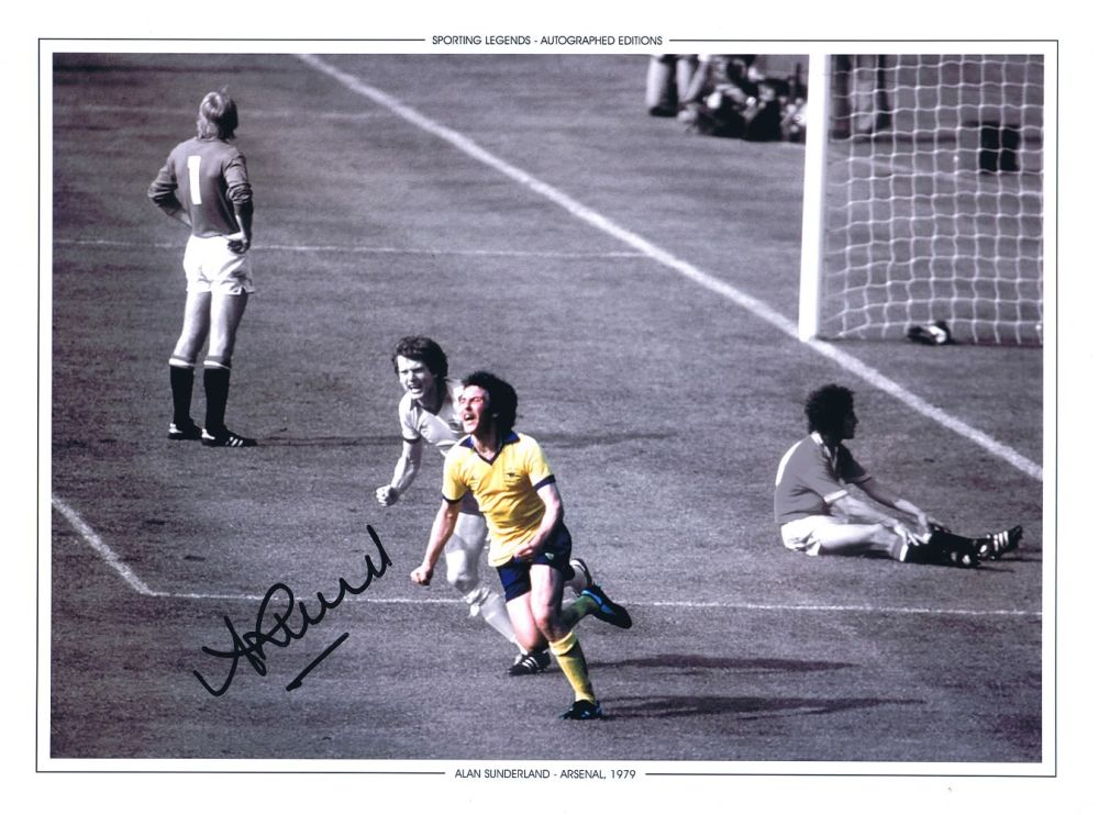 Lot 554: Football Autographed Alan Sunderland 16 X 12 Photographic...