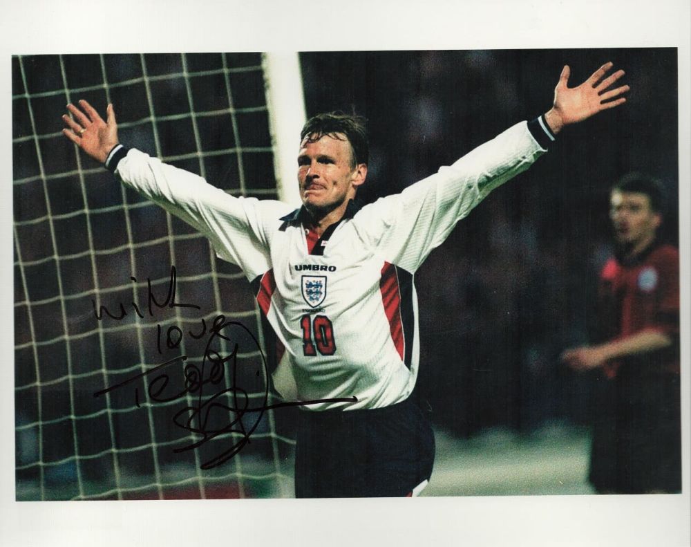 Lot 621: Football Teddy Sheringham signed England 10x8 colour photo....