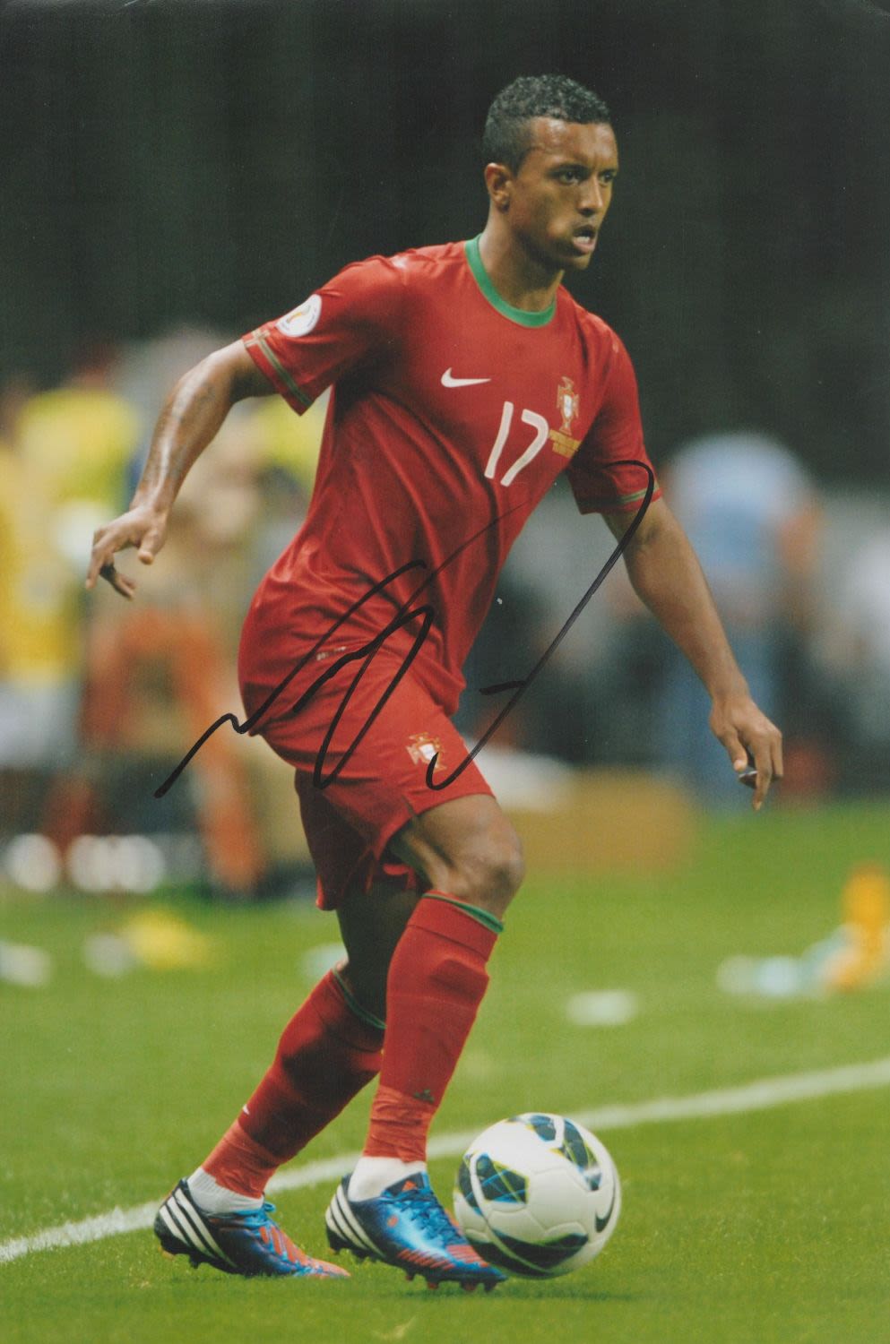 Lot 652: Football Nani signed 12x8 colour photo pictured in...