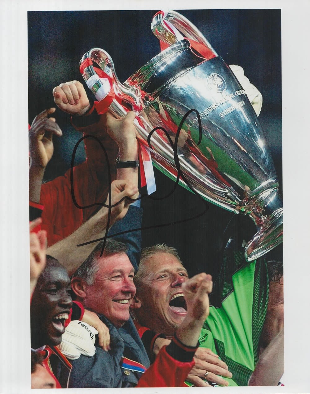 Lot 661: Football Peter Schmeichel signed Manchester United 10x8 colour...
